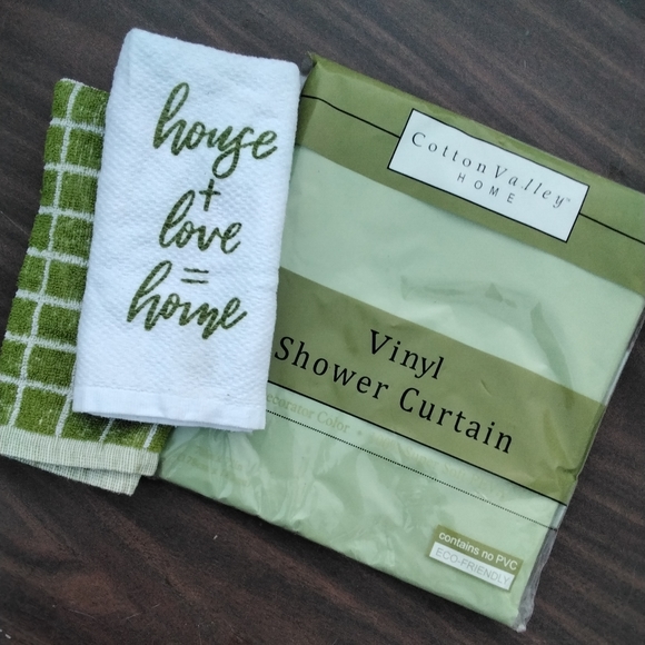 New Cotton Valley green shower curtain and 2 towels🏡 - Picture 2 of 8